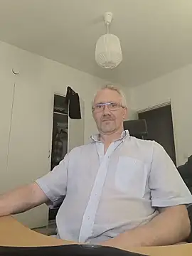tom-swede online show from June 2026 11:00:01 PM