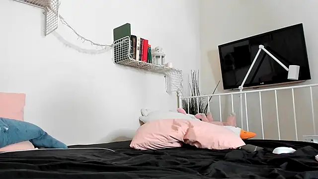 NeonShine online show from November 2025 04:34:02 AM