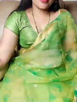 Snapshot of Traditional_Housewife_ chatting on January 2025 03:28:01 PM Traditional Housewife  online show from January 2025 03:28:01 PM