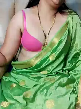 Snapshot of Traditional_Housewife_ chatting on January 2025 03:53:02 PM Traditional Housewife  online show from January 2025 03:53:02 PM