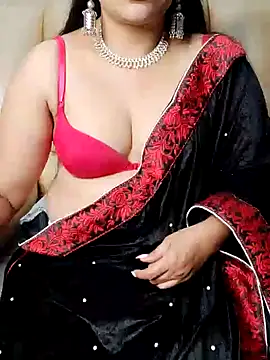 Snapshot of Traditional_Housewife_ chatting on February 2025 04:58:01 PM Traditional Housewife  online show from February 2025 04:58:01 PM