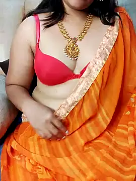 Snapshot of Traditional_Housewife_ chatting on February 2025 09:11:01 AM Traditional Housewife  online show from February 2025 09:11:01 AM