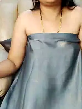 Snapshot of Traditional_Housewife_ chatting on February 2025 04:36:02 AM Traditional Housewife  online show from February 2025 04:36:02 AM