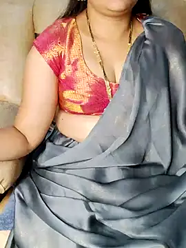 Snapshot of Traditional_Housewife_ chatting on February 2025 02:59:01 PM Traditional Housewife  online show from February 2025 02:59:01 PM