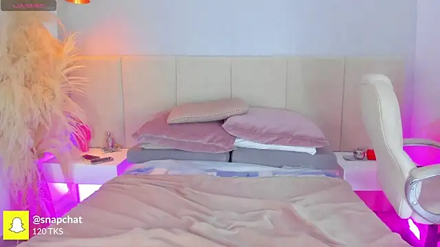 sofia pamela online show from November 2025 07:25:01 PM