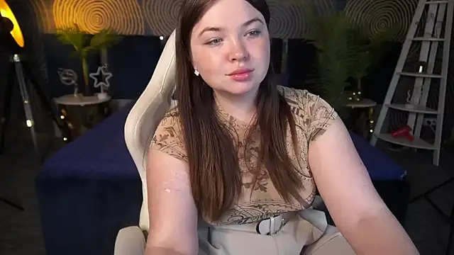 RosieMoons online show from September 2025 07:19:02 PM