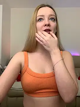 Snapshot of Radiants_two chatting on December 2024 02:20:01 AM Radiants two online show from December 2024 02:20:01 AM