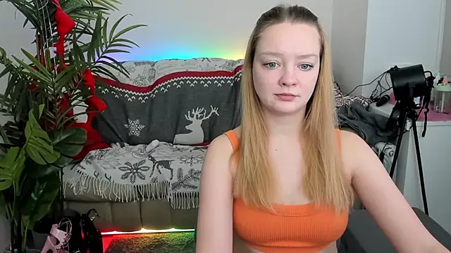 Snapshot of Radiants_two chatting on December 2024 08:40:02 PM Radiants two online show from December 2024 08:40:02 PM