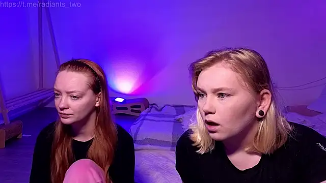 Snapshot of Radiants_two chatting on September 2025 02:11:02 AM Radiants two online show from September 2025 02:11:02 AM