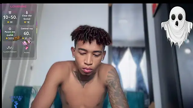 Snapshot of sexy_blacks_ chatting on October 2025 12:15:01 PM sexy blacks online show from October 2025 12:15:01 PM