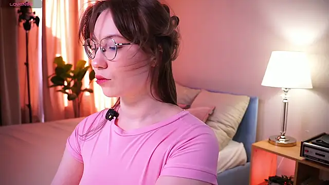 askaudrey  online show from April 2026 01:31:01 PM