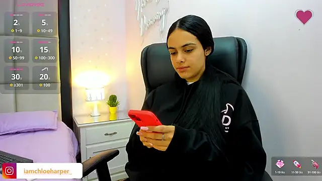 Snapshot of ChloeHarper_ chatting on November 2025 01:11:02 PM ChloeHarper online show from November 2025 01:11:02 PM