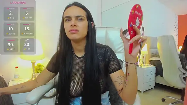 Snapshot of ChloeHarper_ chatting on November 2025 01:00:02 PM ChloeHarper online show from November 2025 01:00:02 PM