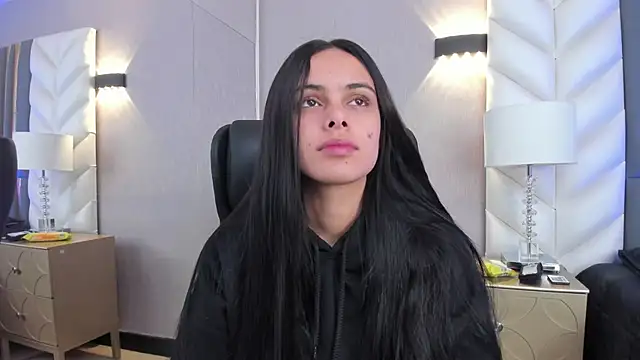 Snapshot of ChloeHarper_ chatting on December 2025 11:36:02 AM ChloeHarper online show from December 2025 11:36:02 AM