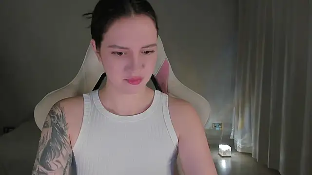 Sonia moon  online show from December 2024 01:40:01 AM