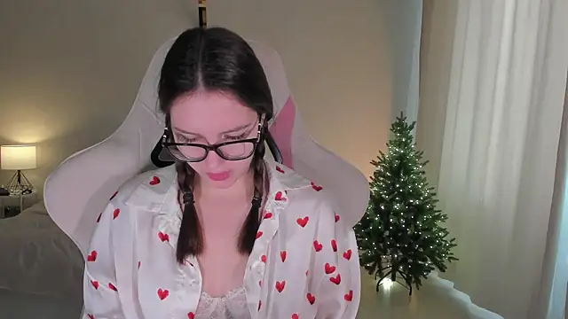 Sonia moon  online show from January 2025 05:41:02 AM