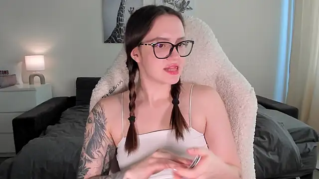 Sonia moon  online show from March 2025 05:39:01 AM