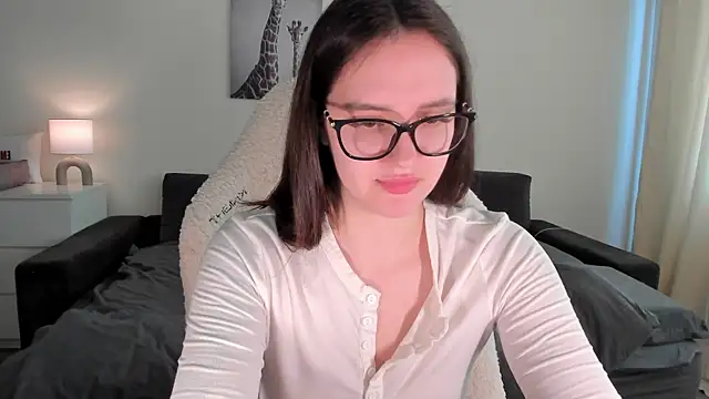 Sonia moon  online show from March 2025 05:32:02 AM