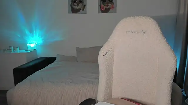 Sonia moon  online show from September 2025 02:27:02 AM