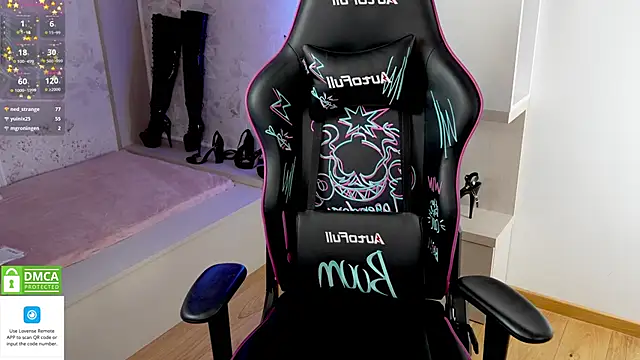 Snapshot of Latex_Kitty chatting on January 2025 04:01:02 PM Latex Kitty online show from January 2025 04:01:02 PM