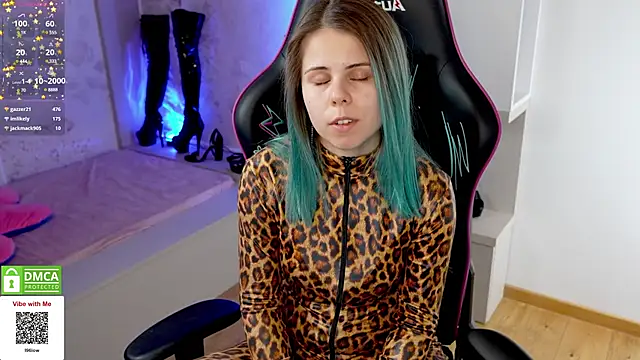 Snapshot of Latex_Kitty chatting on February 2025 05:10:02 PM Latex Kitty online show from February 2025 05:10:02 PM