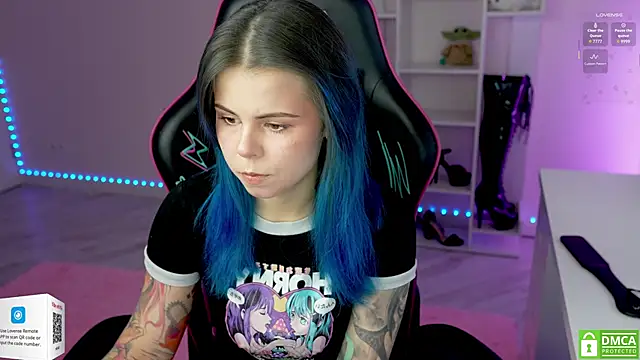 Snapshot of Latex_Kitty chatting on November 2025 11:54:01 AM Latex Kitty online show from November 2025 11:54:01 AM