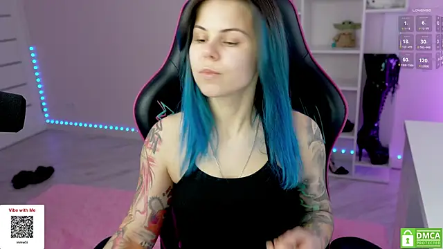 Snapshot of Latex_Kitty chatting on November 2025 11:03:01 AM Latex Kitty online show from November 2025 11:03:01 AM