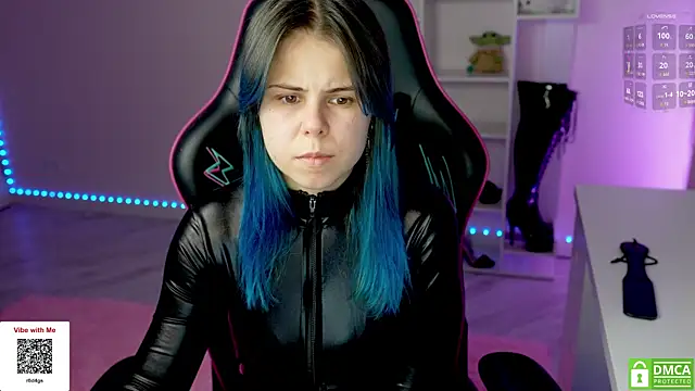 Snapshot of Latex_Kitty chatting on November 2025 04:27:01 PM Latex Kitty online show from November 2025 04:27:01 PM