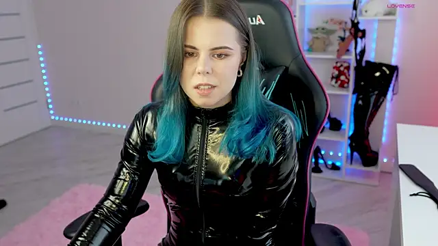 Latex Kitty online show from April 2026 01:52:02 PM