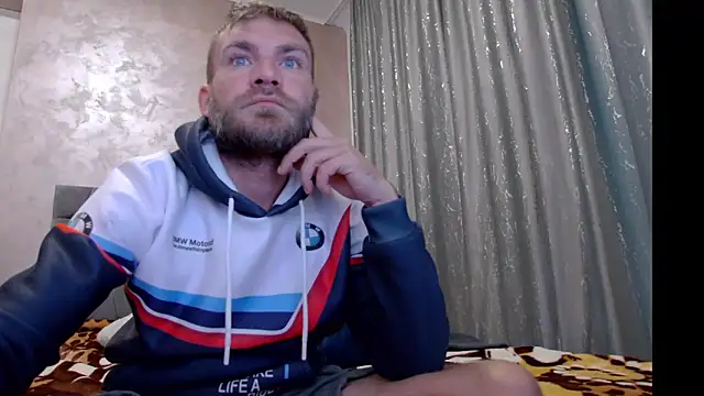 Snapshot of 10in_deluxe chatting on November 2025 07:31:02 AM 10in deluxe online show from November 2025 07:31:02 AM