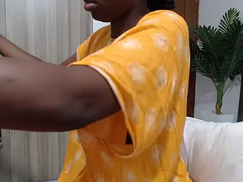 Snapshot of black___ghodess chatting on December 2025 03:03:01 AM black ghodess online show from December 2025 03:03:01 AM