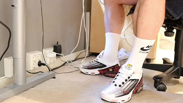 SneakerMaster  online show from July 2026 07:15:02 AM