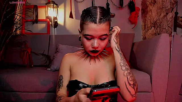 Snapshot of irregular_fetish_ chatting on December 2024 03:58:01 AM irregular fetish online show from December 2024 03:58:01 AM