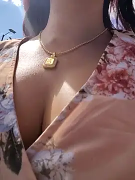 scarlett moore online show from November 2025 02:17:01 PM