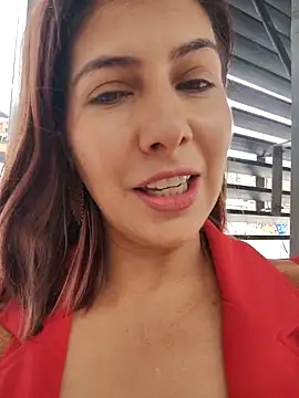 scarlett moore online show from November 2025 04:31:02 PM