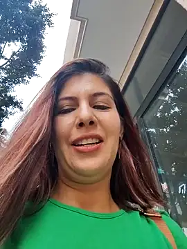 scarlett moore online show from December 2025 03:18:02 PM