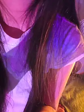 Snapshot of aloneathome chatting on November 2025 07:20:02 AM aloneathome online show from November 2025 07:20:02 AM