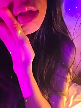 Snapshot of aloneathome chatting on December 2025 08:53:02 AM aloneathome online show from December 2025 08:53:02 AM