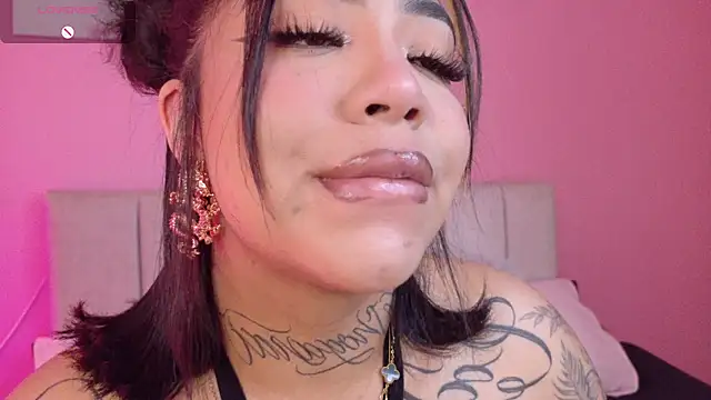 Snapshot of foxxy-lov3 chatting on October 2025 12:39:02 PM foxxy-lov3 online show from October 2025 12:39:02 PM