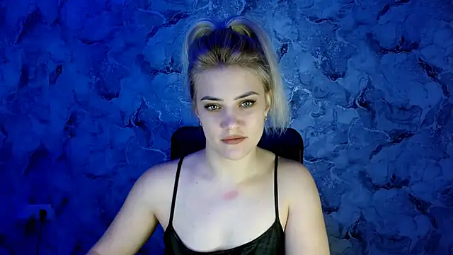 Snapshot of nika_gold1 chatting on December 2024 07:00:02 PM nika gold1 online show from December 2024 07:00:02 PM