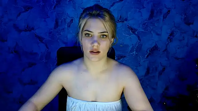 Snapshot of nika_gold1 chatting on January 2025 05:58:01 PM nika gold1 online show from January 2025 05:58:01 PM