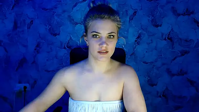 Snapshot of nika_gold1 chatting on January 2025 06:18:01 PM nika gold1 online show from January 2025 06:18:01 PM