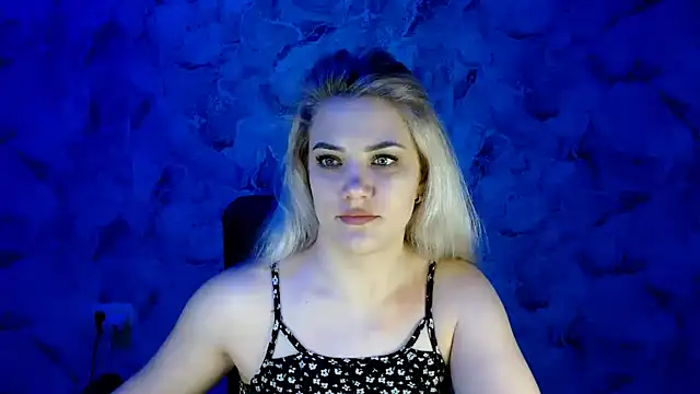 Snapshot of nika_gold1 chatting on February 2025 06:12:01 PM nika gold1 online show from February 2025 06:12:01 PM