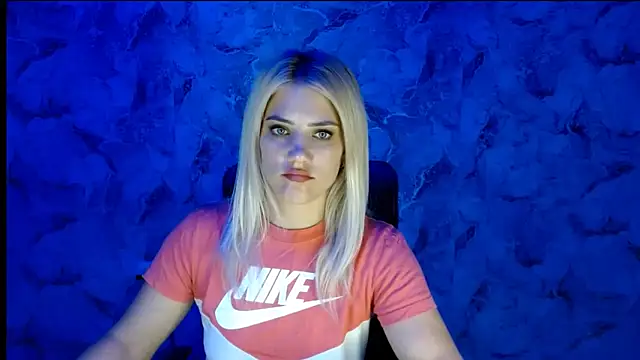 Snapshot of nika_gold1 chatting on September 2025 04:17:01 PM nika gold1 online show from September 2025 04:17:01 PM