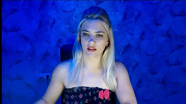 Snapshot of nika_gold1 chatting on September 2025 10:37:01 AM nika gold1 online show from September 2025 10:37:01 AM