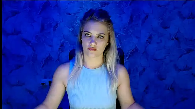 Snapshot of nika_gold1 chatting on September 2025 06:18:02 PM nika gold1 online show from September 2025 06:18:02 PM