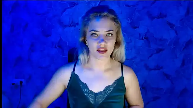 Snapshot of nika_gold1 chatting on September 2025 08:40:01 AM nika gold1 online show from September 2025 08:40:01 AM