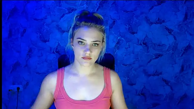 Snapshot of nika_gold1 chatting on September 2025 06:56:02 PM nika gold1 online show from September 2025 06:56:02 PM