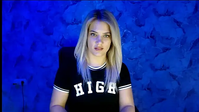 Snapshot of nika_gold1 chatting on October 2025 03:55:02 PM nika gold1 online show from October 2025 03:55:02 PM