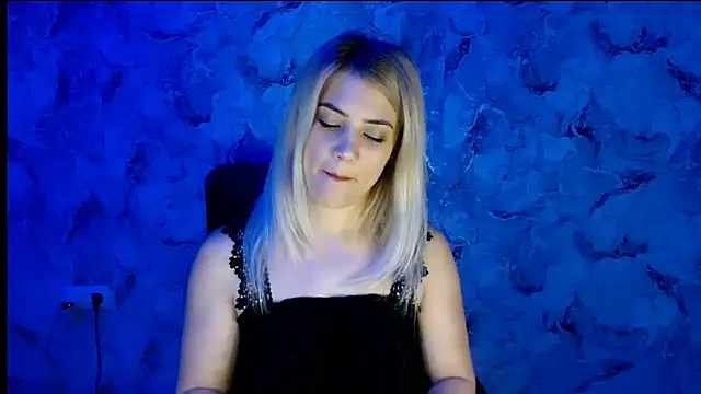 Snapshot of nika_gold1 chatting on November 2025 05:23:01 PM nika gold1 online show from November 2025 05:23:01 PM